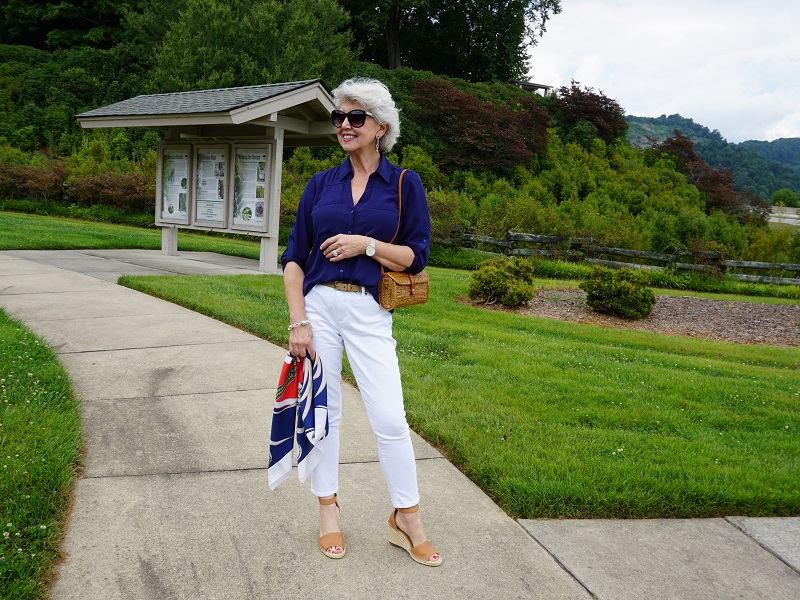 The French Tuck - SusanAfter60.com